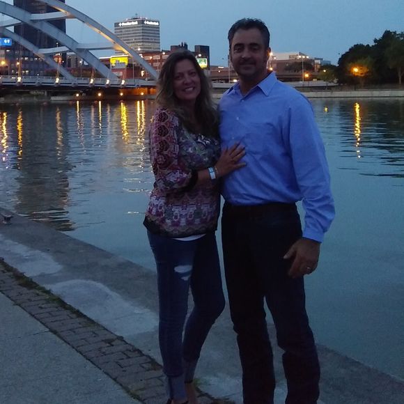 Meet your Posher, Laura - Picture 1 of 1